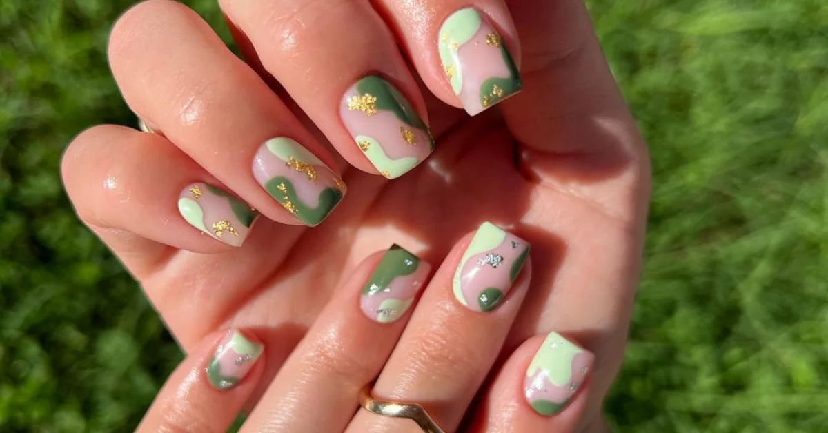 20+Fall Green Nails 2025